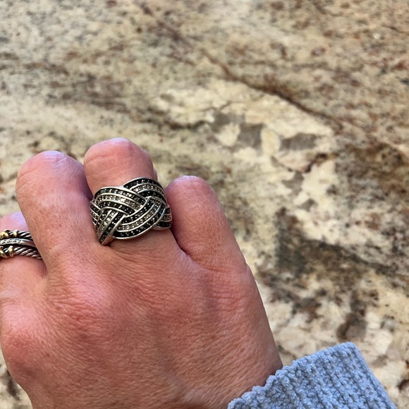 Black and white diamond band size 6, fits size 5.5. - Picture 10 of 10